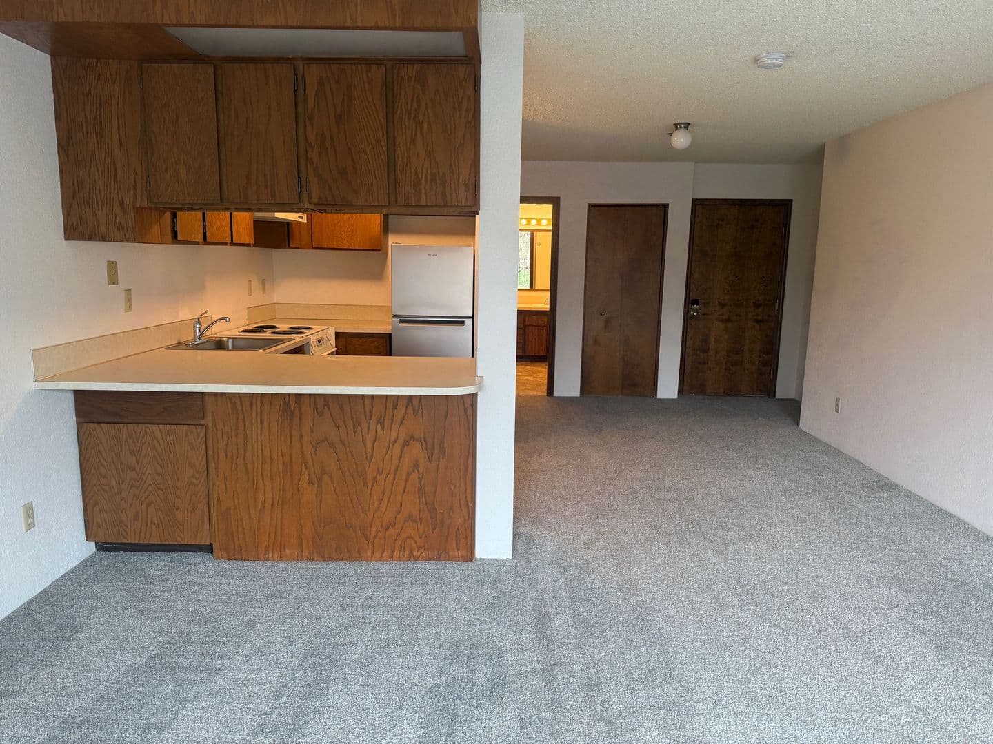 PRKP1 - Park Plaza Apartments 9 of 15