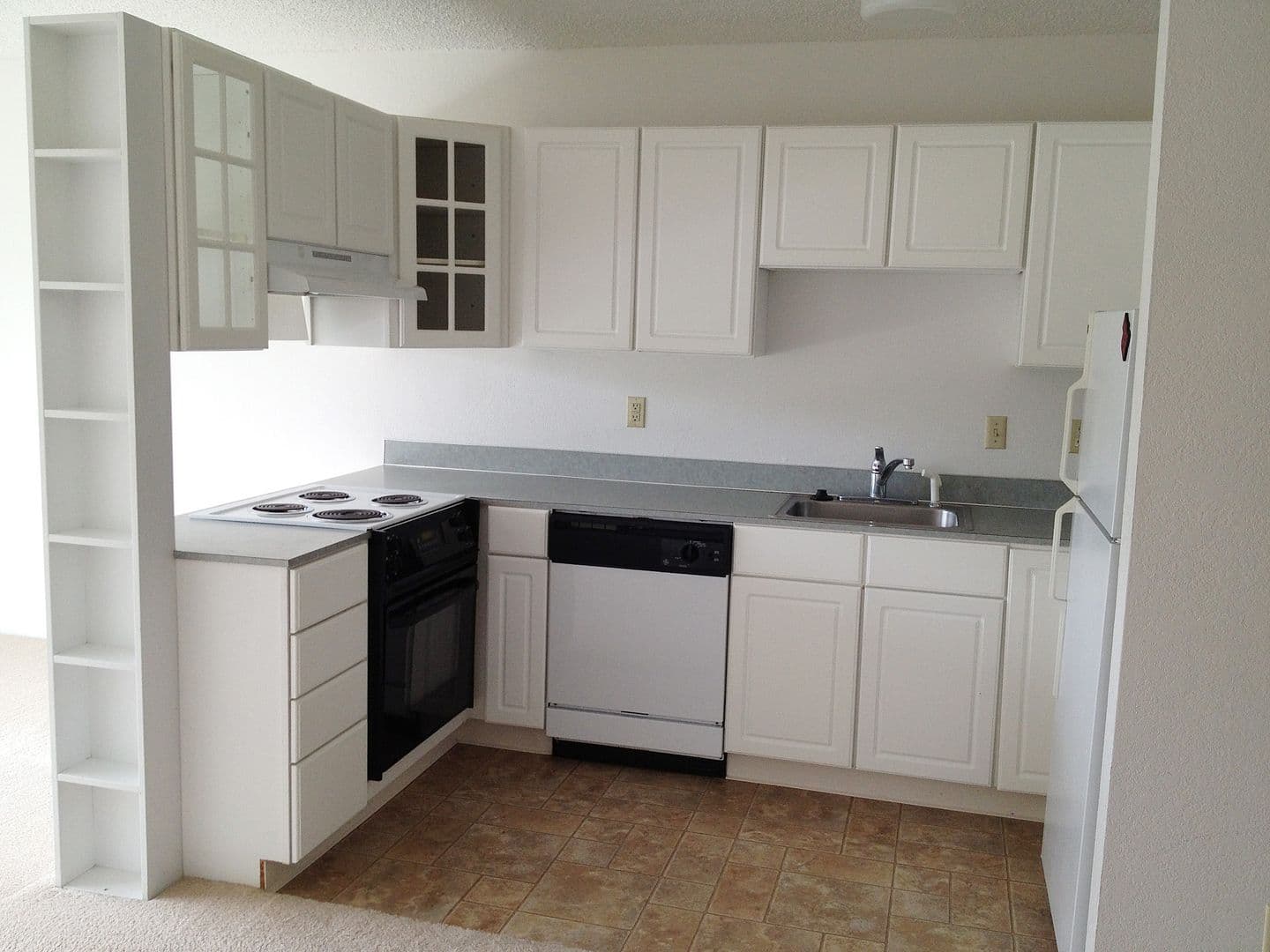 PRKP1 - Park Plaza Apartments 2 of 6