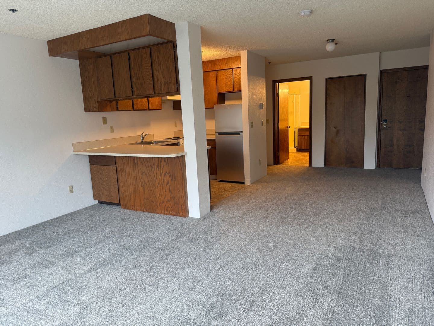 PRKP1 - Park Plaza Apartments 8 of 15