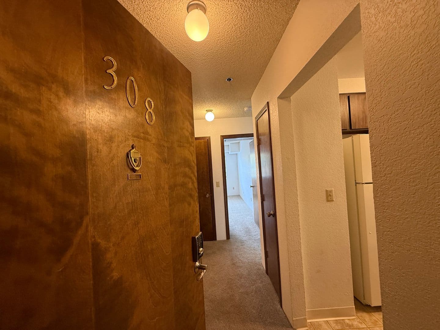 PRKP1 - Park Plaza Apartments 2 of 13