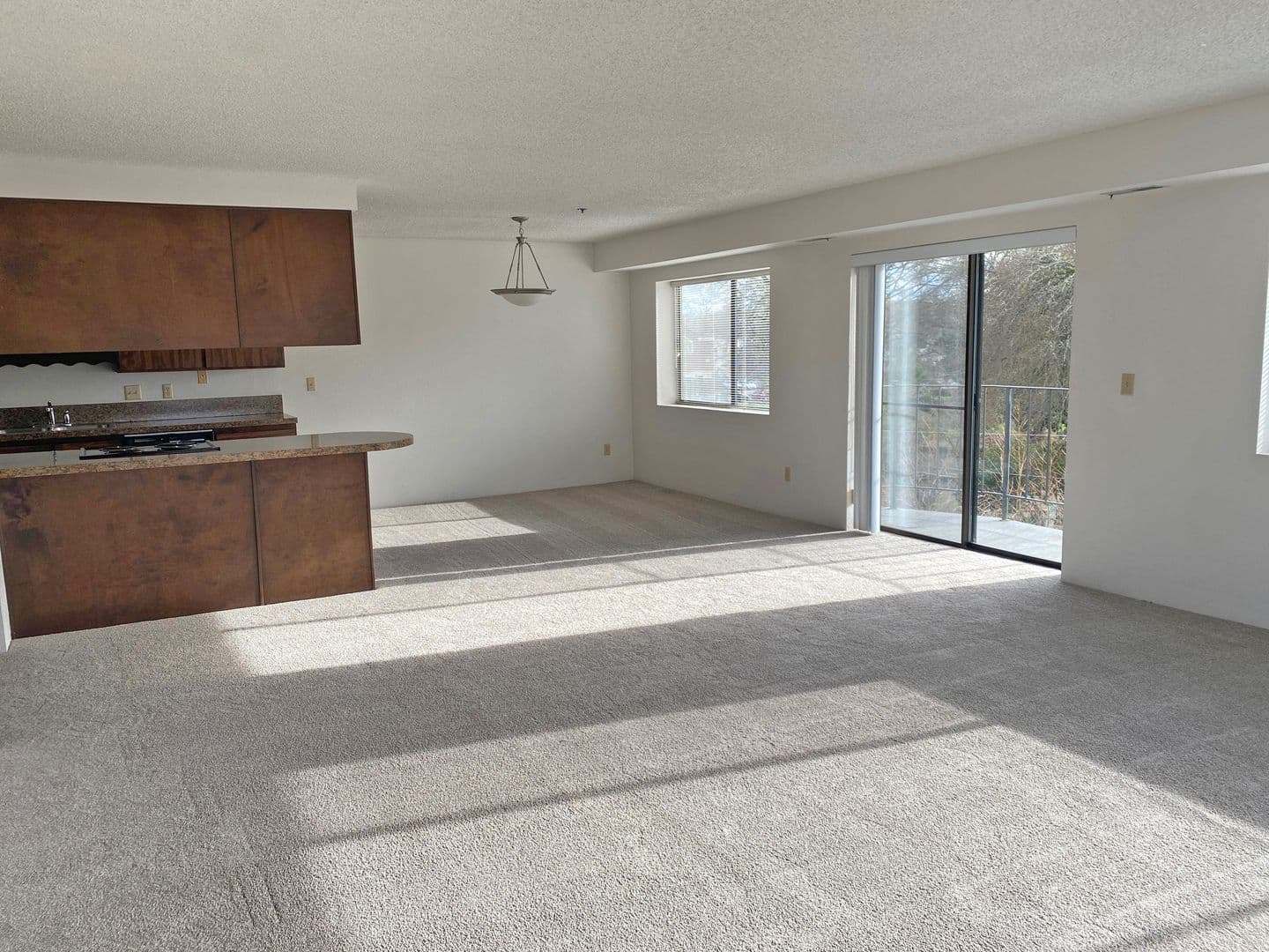 PRKP1 - Park Plaza Apartments 3 of 6