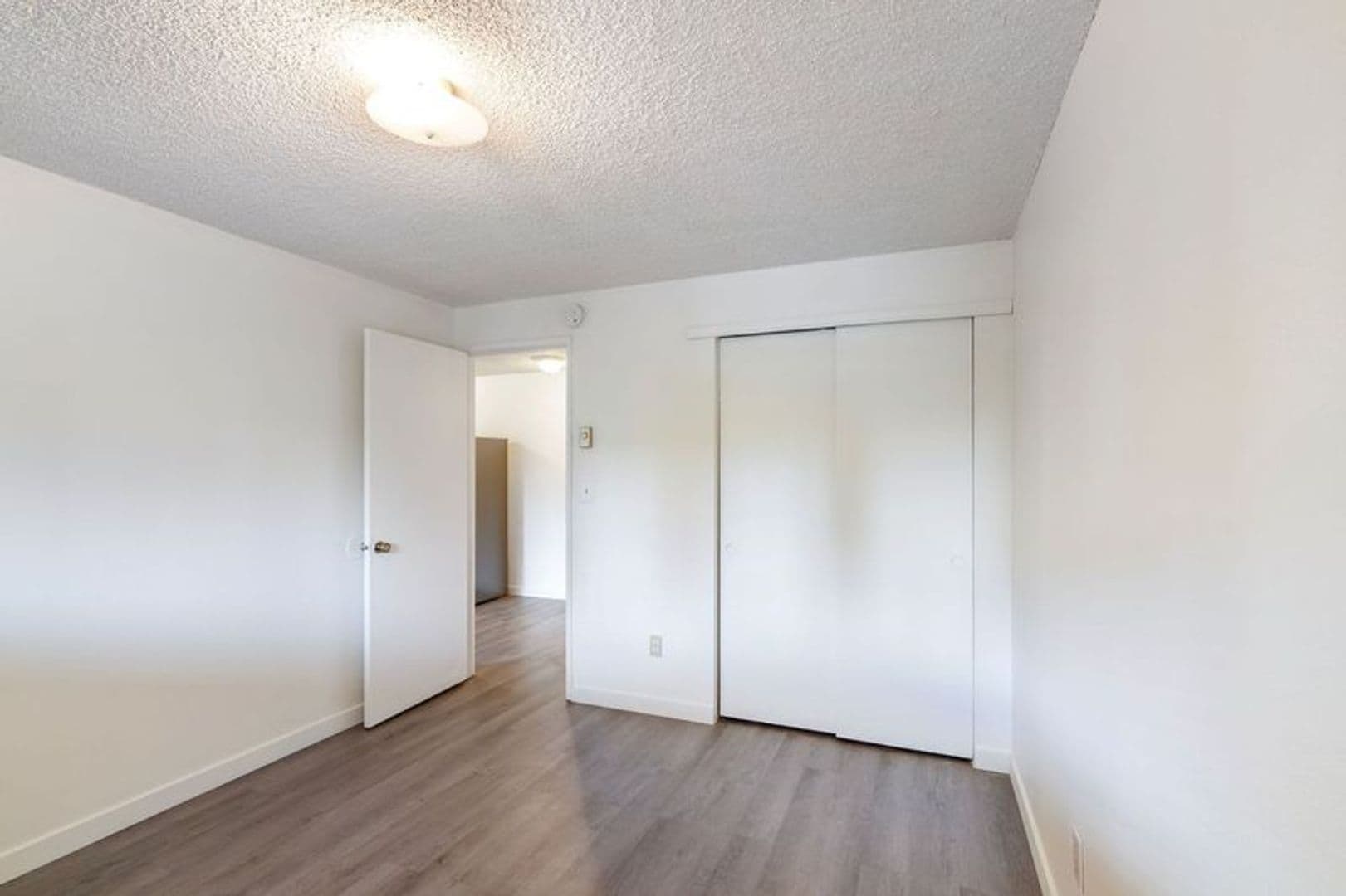 OAKT - Oak Terrace Apartments 8 of 10