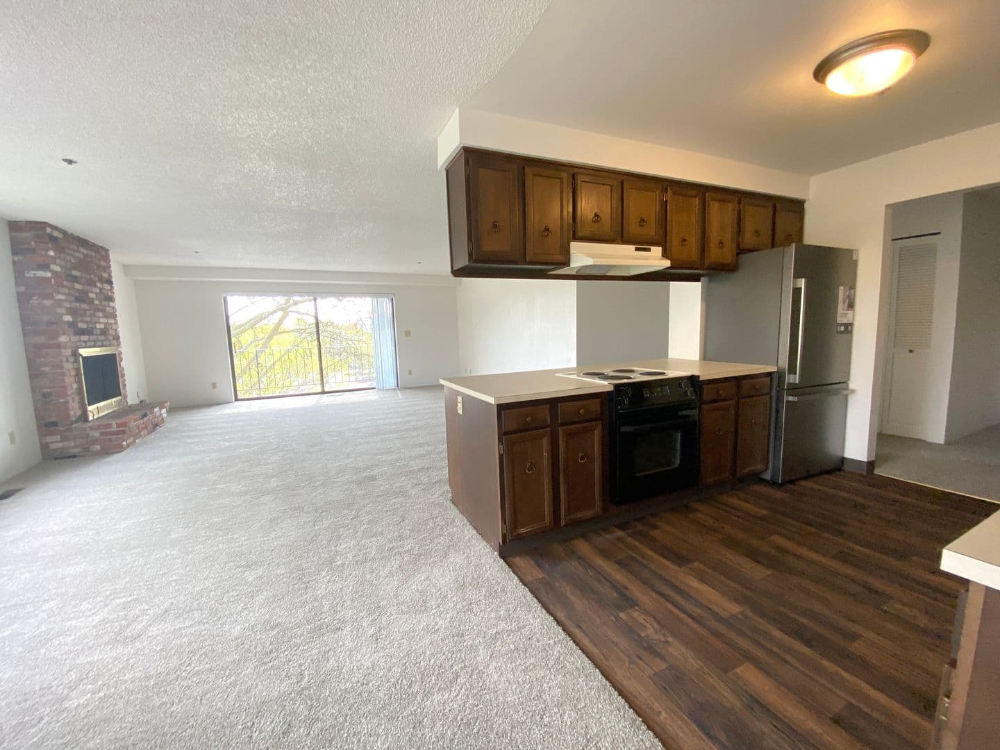 PRKP1 - Park Plaza Apartments 4 of 6
