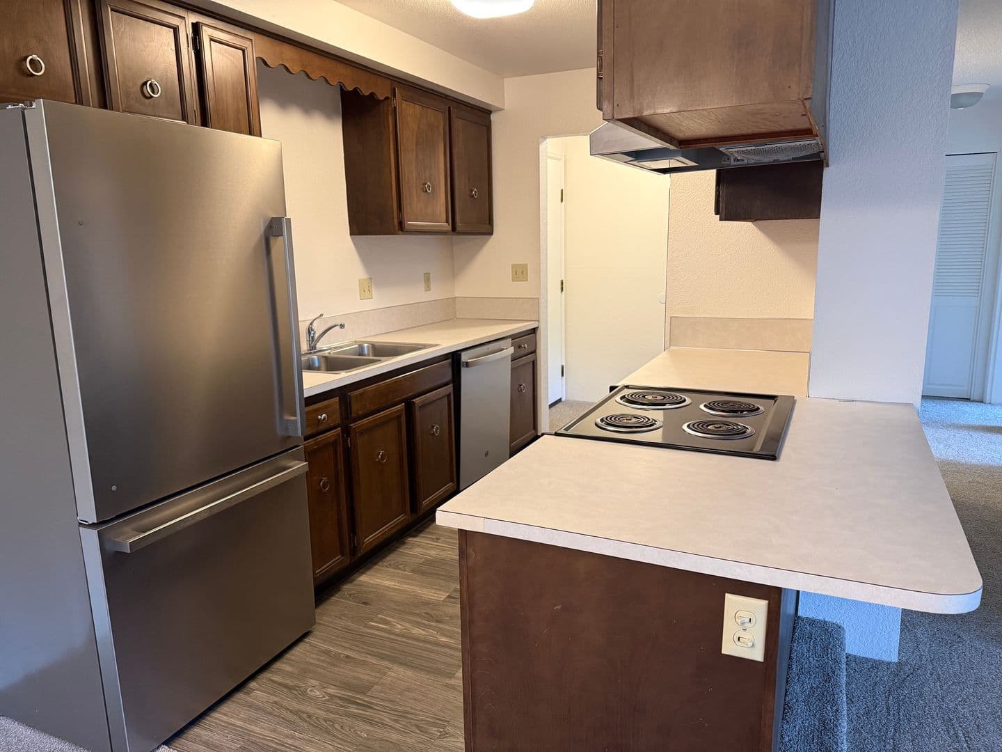 PRKP1 - Park Plaza Apartments 2 of 11