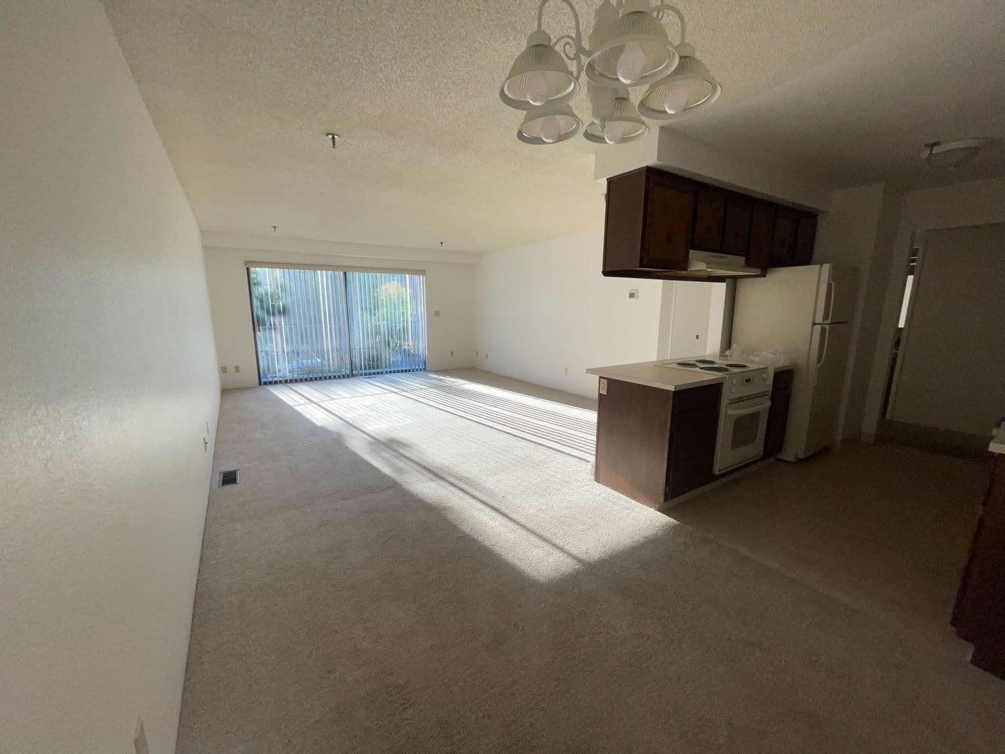 PRKP1 - Park Plaza Apartments 2 of 5