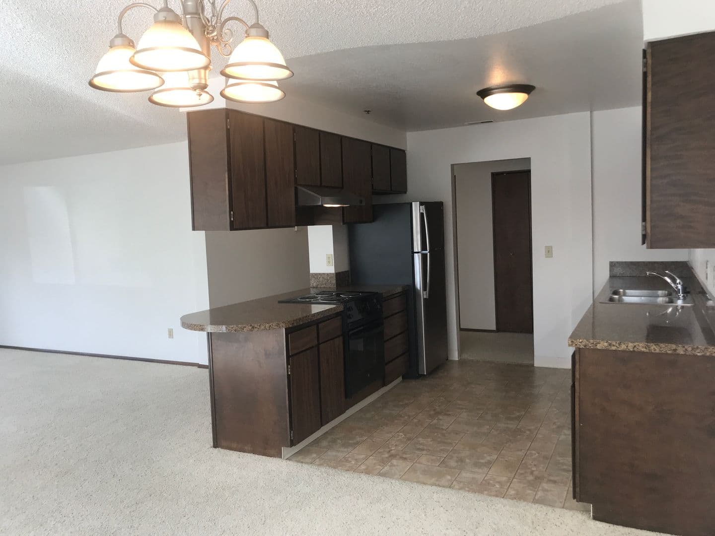 PRKP1 - Park Plaza Apartments 6 of 7