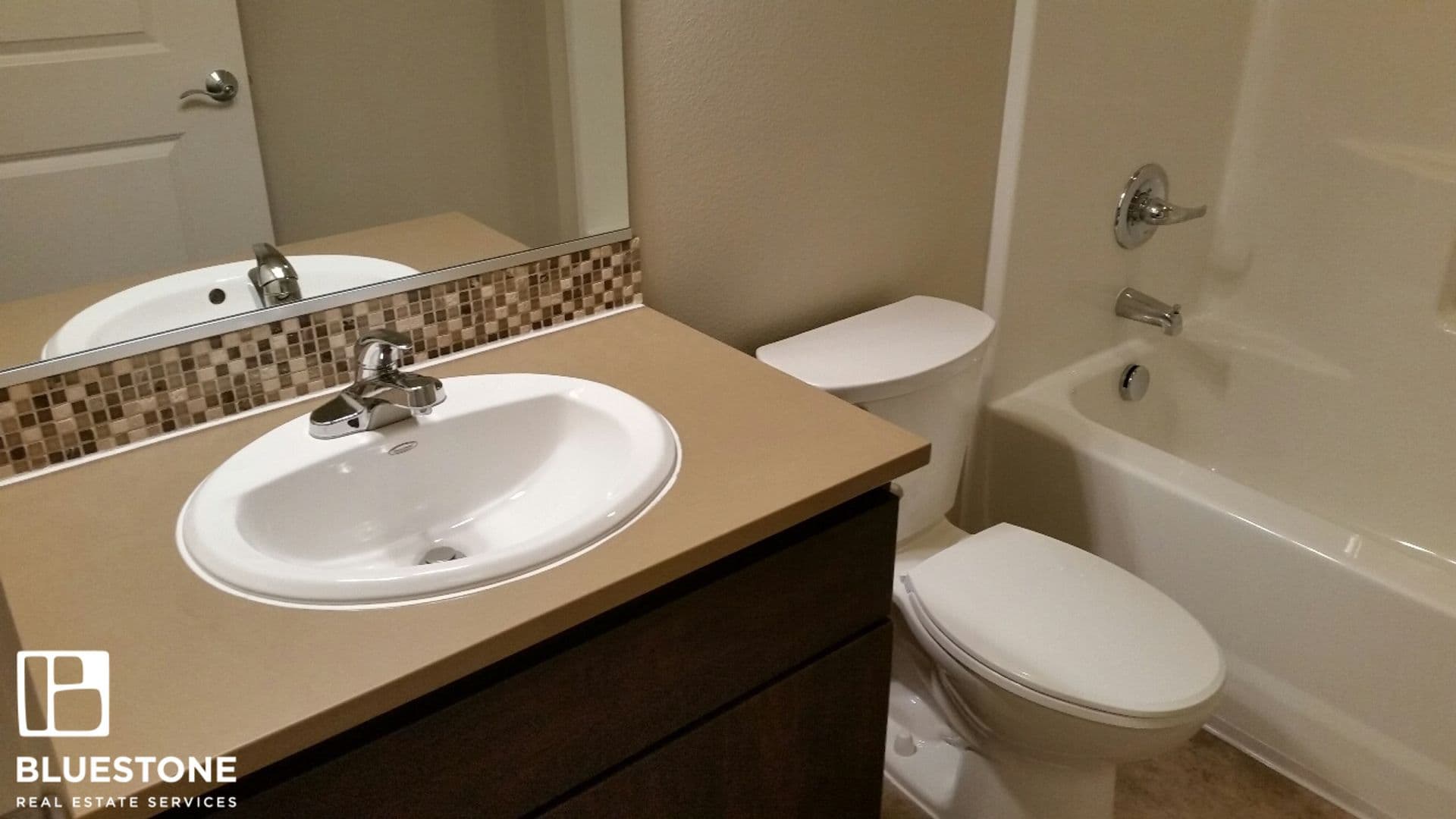 SELL - Sellwood Apartments 9 of 10