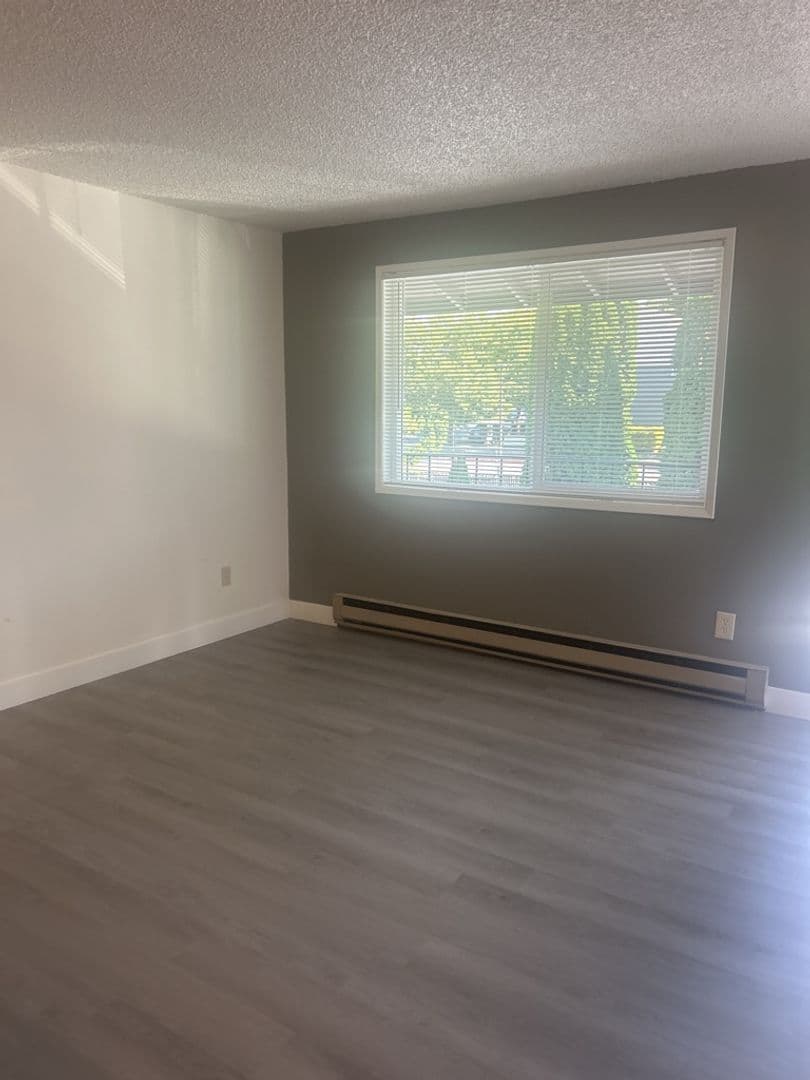 OAKT - Oak Terrace Apartments 3 of 7