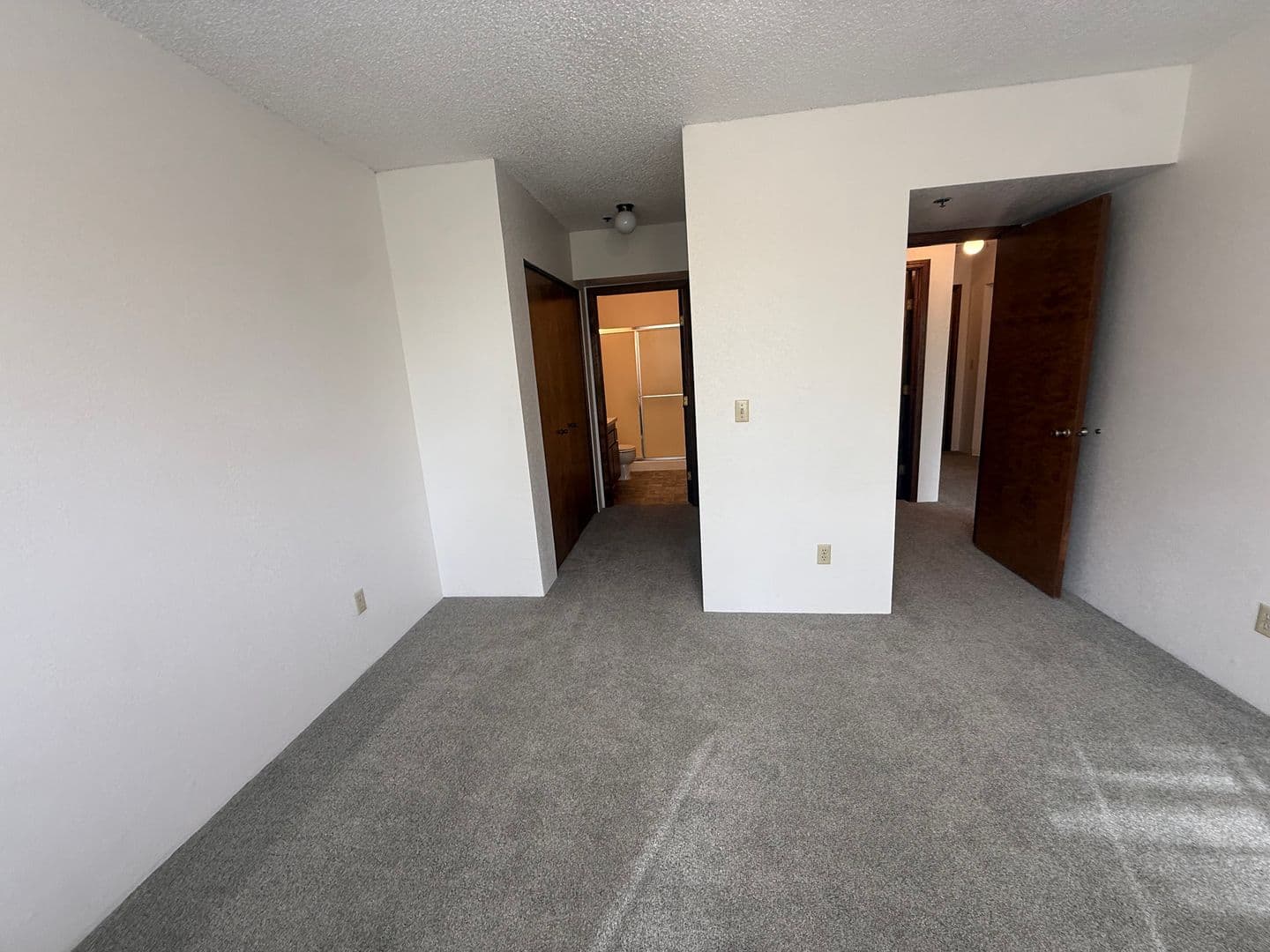 PRKP1 - Park Plaza Apartments 10 of 11