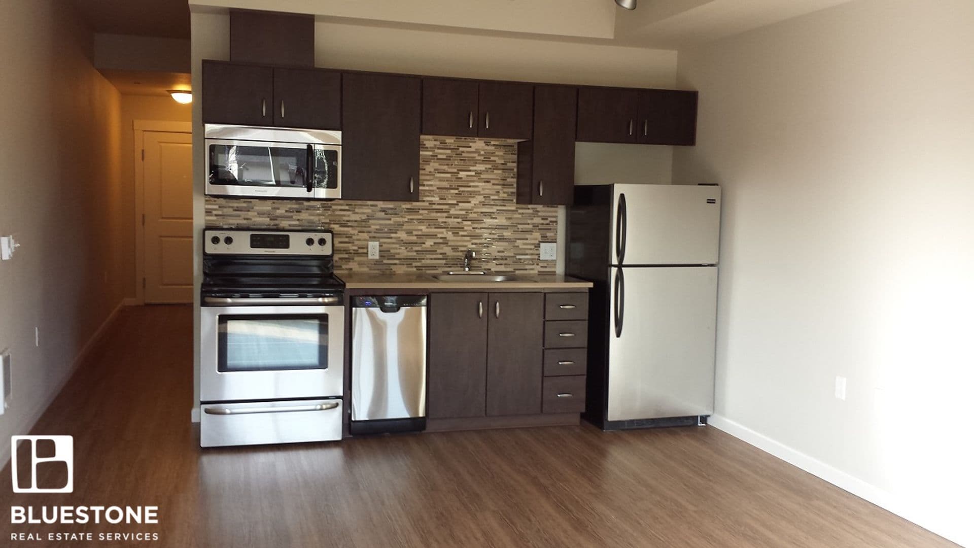 SELL - Sellwood Apartments 4 of 10
