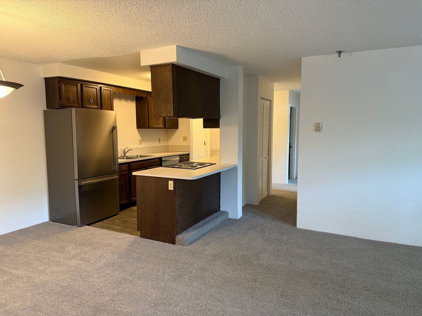 PRKP1 - Park Plaza Apartments 4 of 11