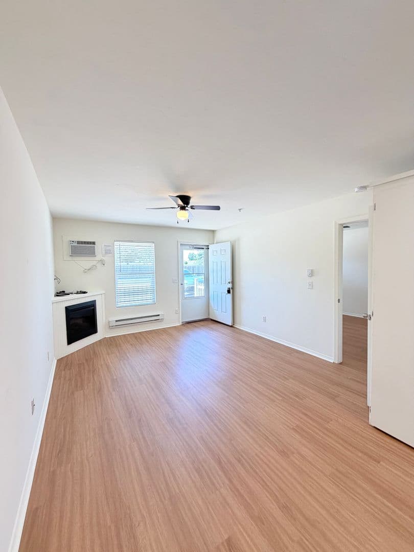 Cedar Creek Apartment Homes 8 of 9