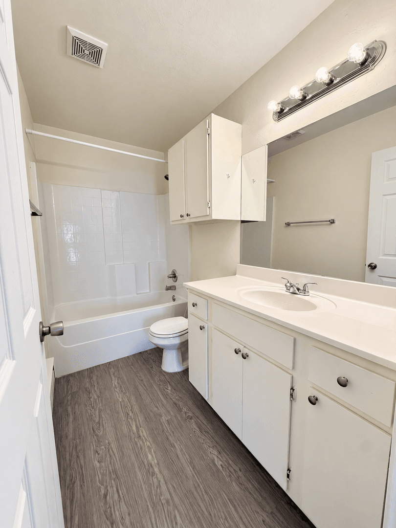 Cedar Creek Apartment Homes 5 of 10
