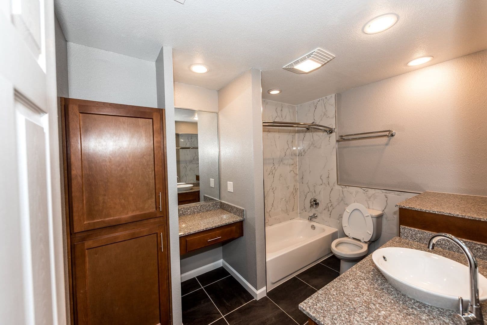 Axiom Apartments 1 of 10