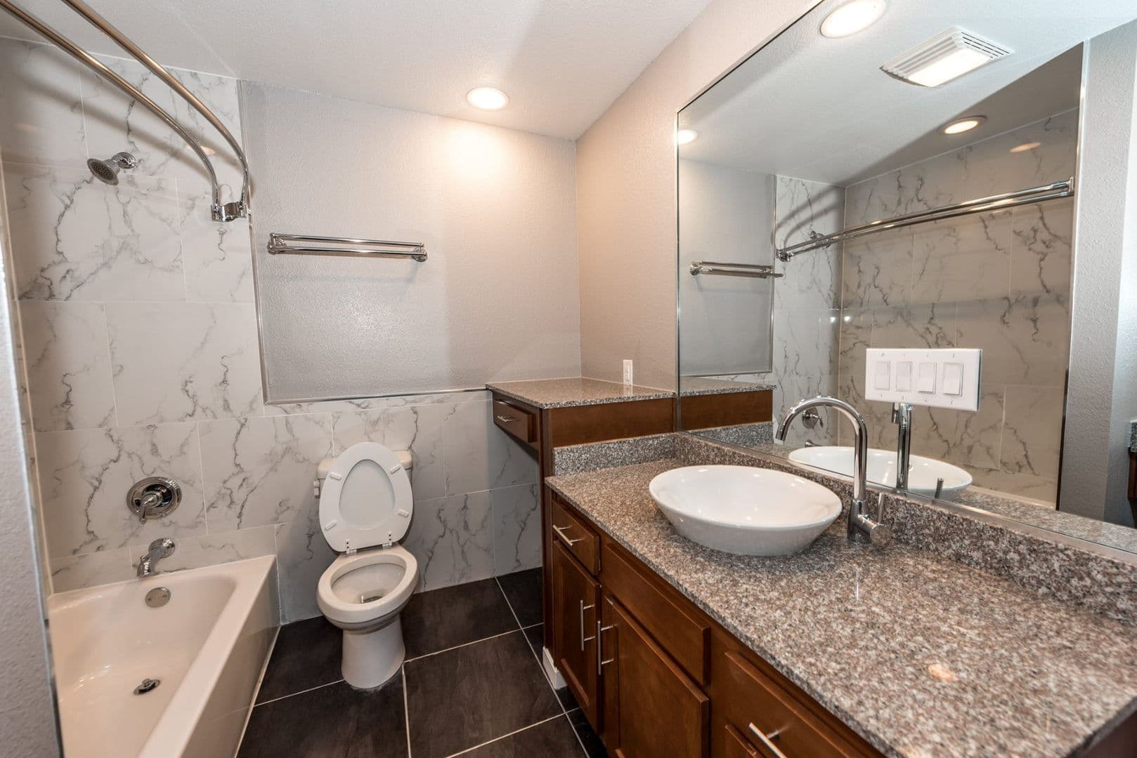 Axiom Apartments 7 of 10