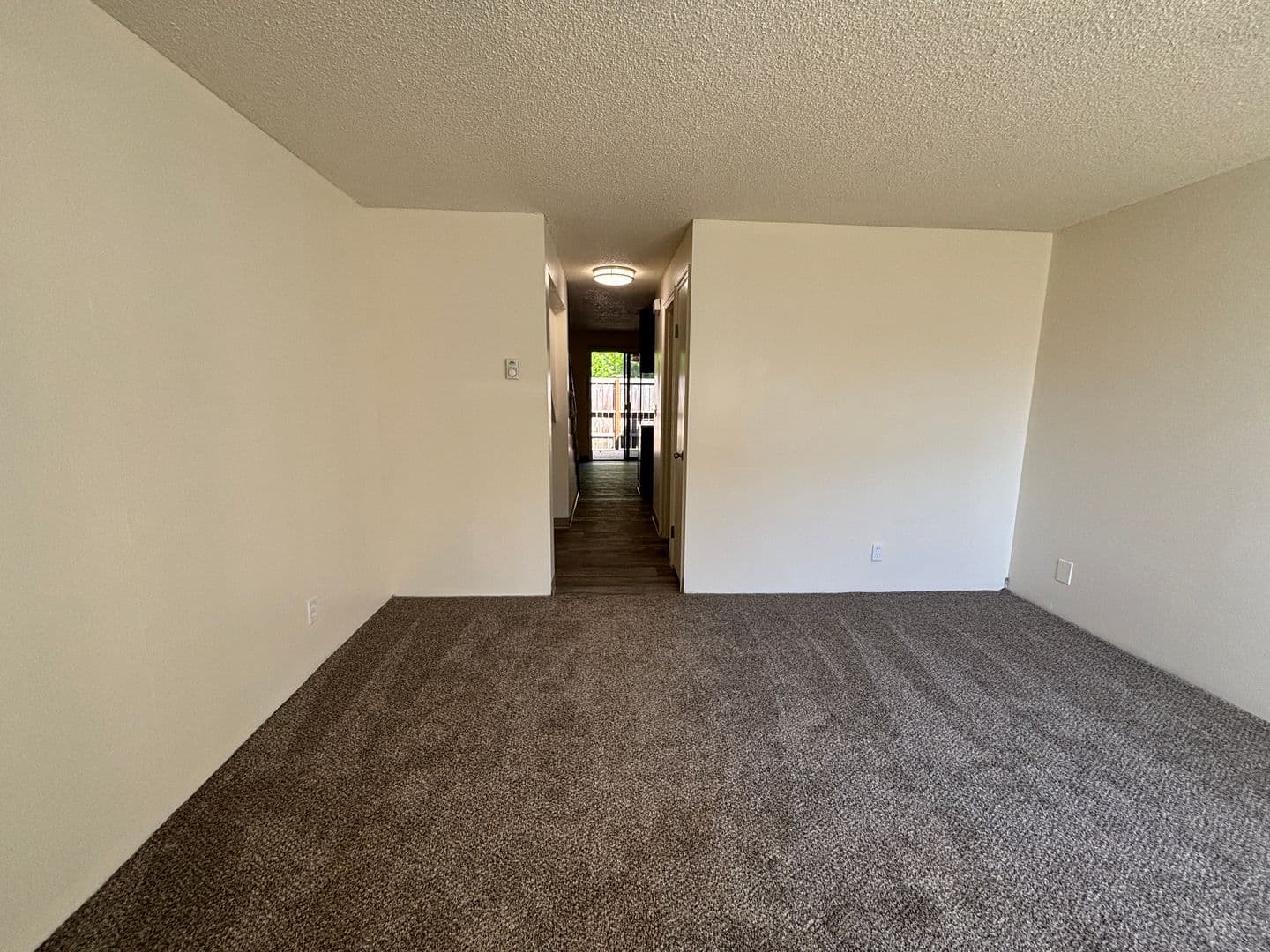 MF 39 - Rolling Hills Townhouses 4 of 22
