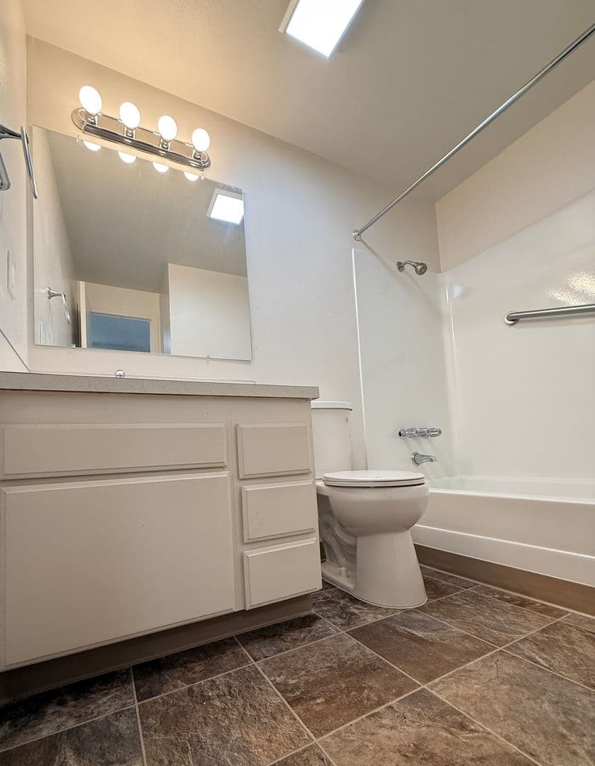 MF 39 - Rolling Hills Townhouses 19 of 23