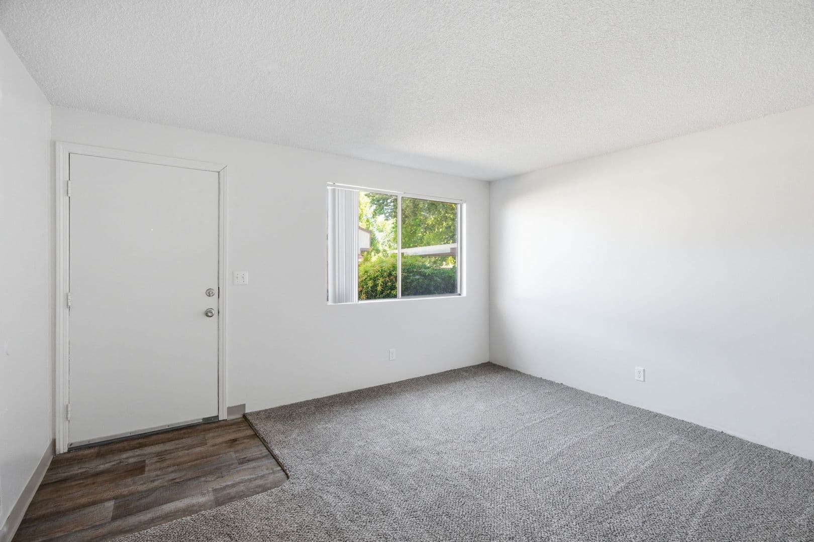 MF 39 - Rolling Hills Townhouses 3 of 23