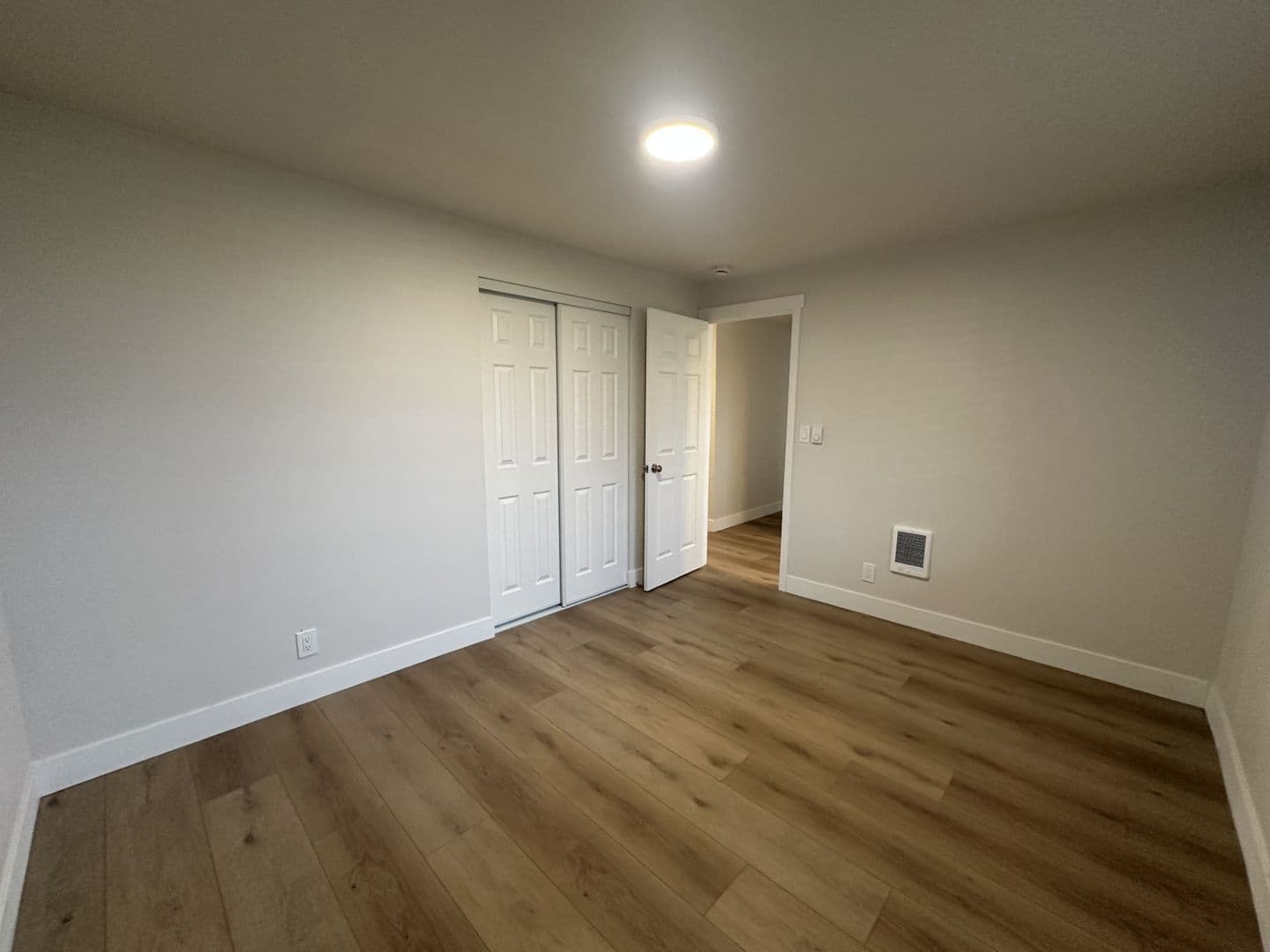 MF 36 - Columbia Villa Apartments 12 of 22