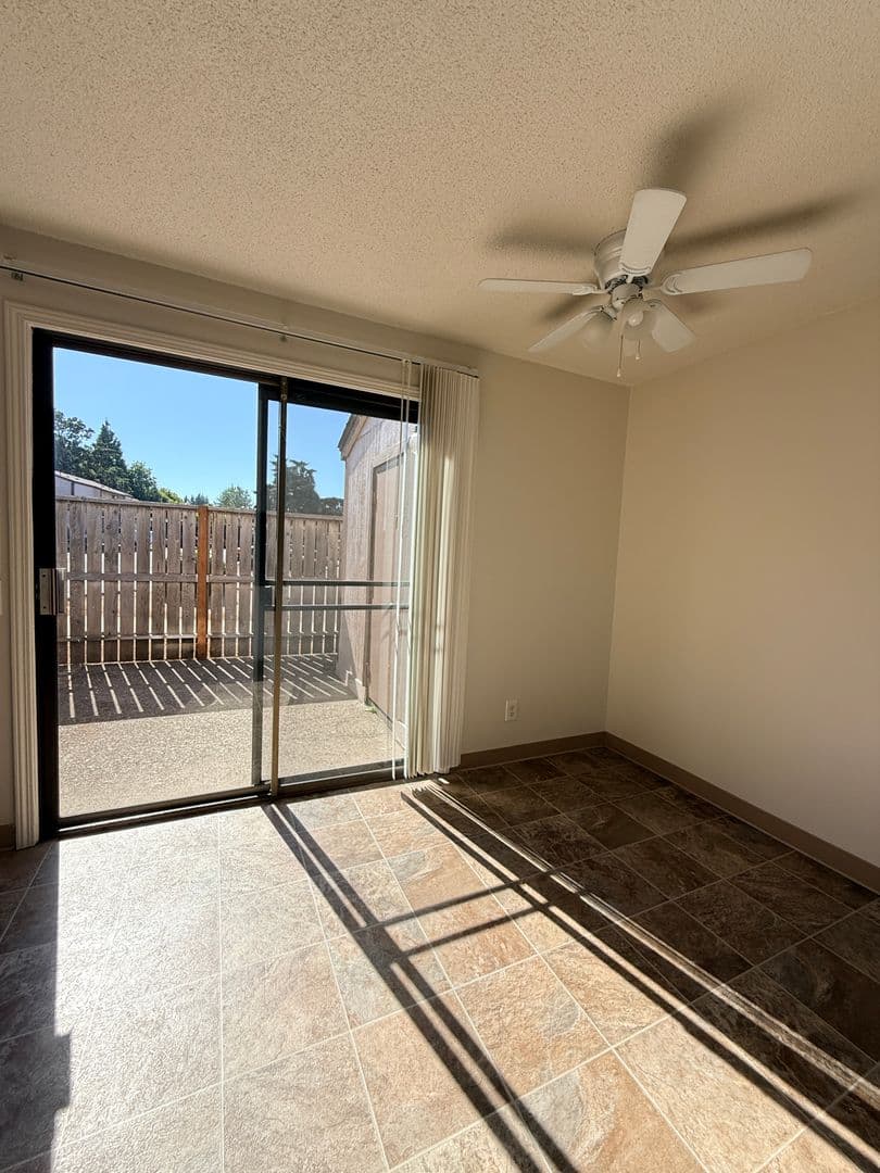 MF 39 - Rolling Hills Townhouses 18 of 23