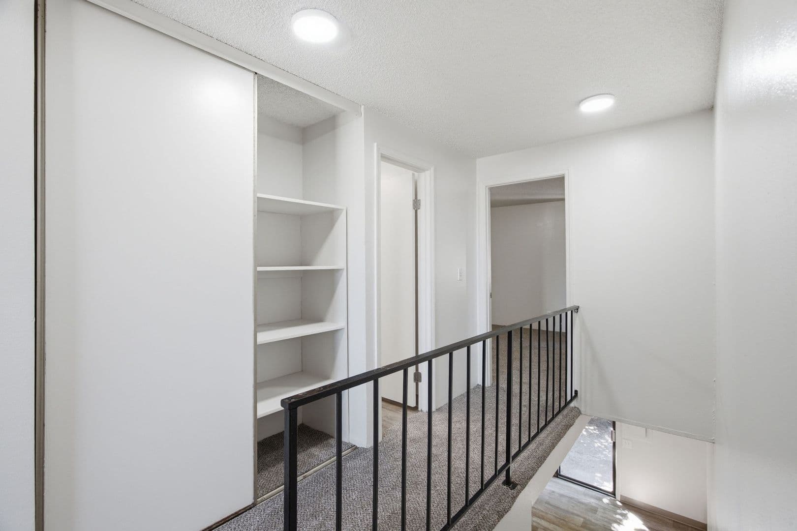 MF 39 - Rolling Hills Townhouses 8 of 23