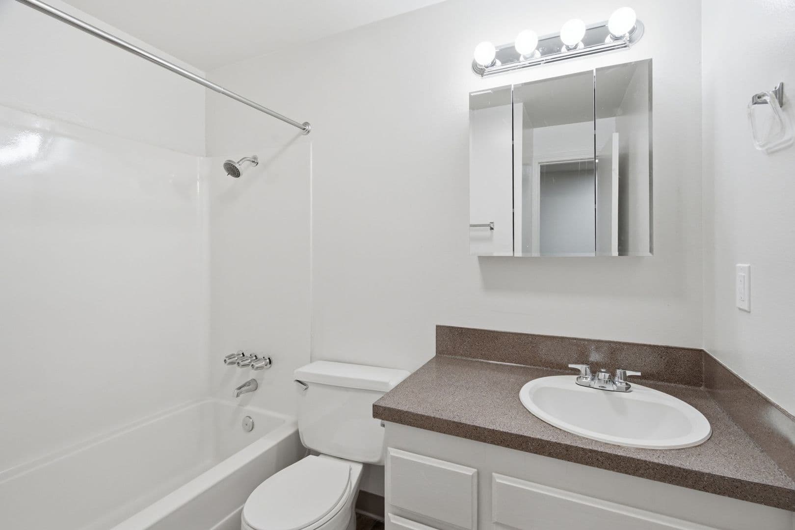 MF 39 - Rolling Hills Townhouses 11 of 23