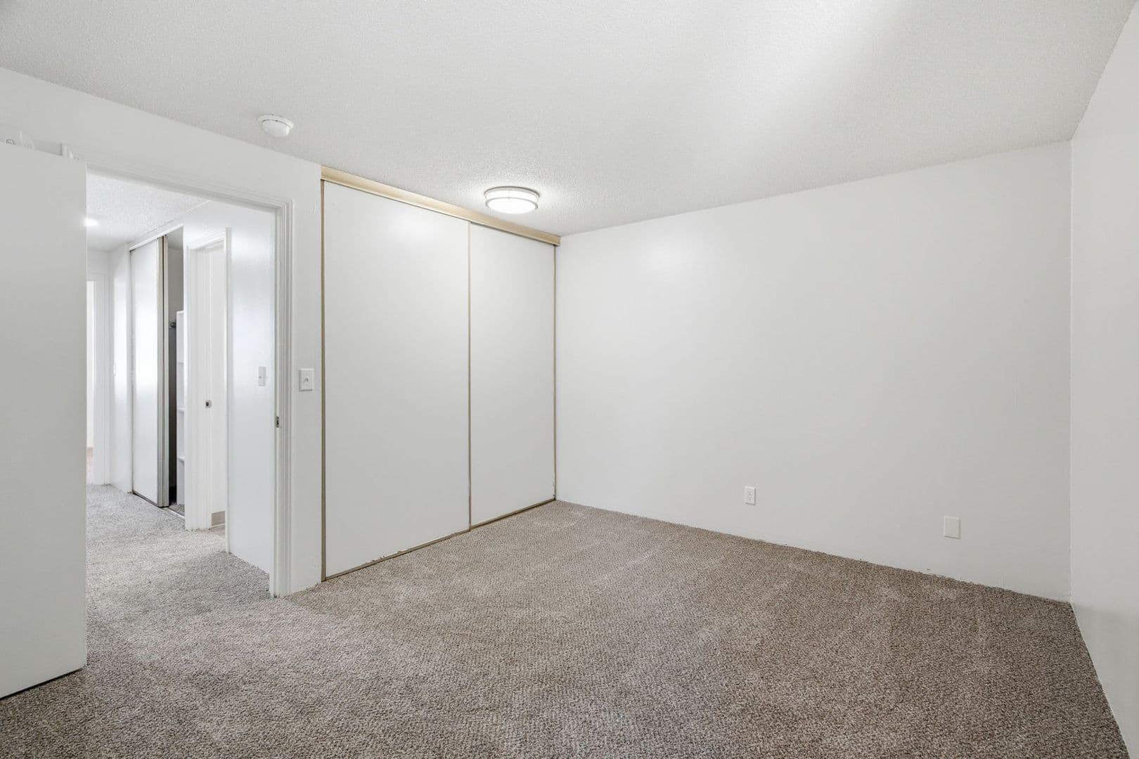 MF 39 - Rolling Hills Townhouses 9 of 23