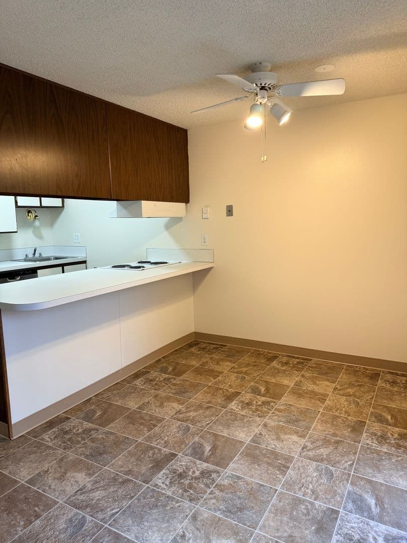 MF 39 - Rolling Hills Townhouses 12 of 22