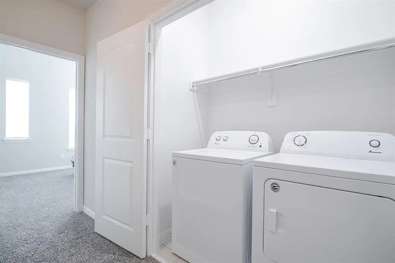 301 E Lamar Street 23 of 29