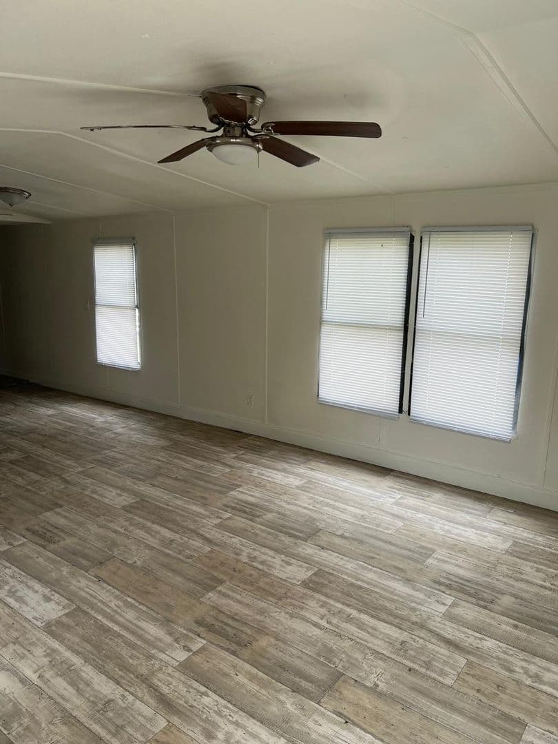 Renovated 2-Bed, 1-Bath Mobile Home 29 of 31