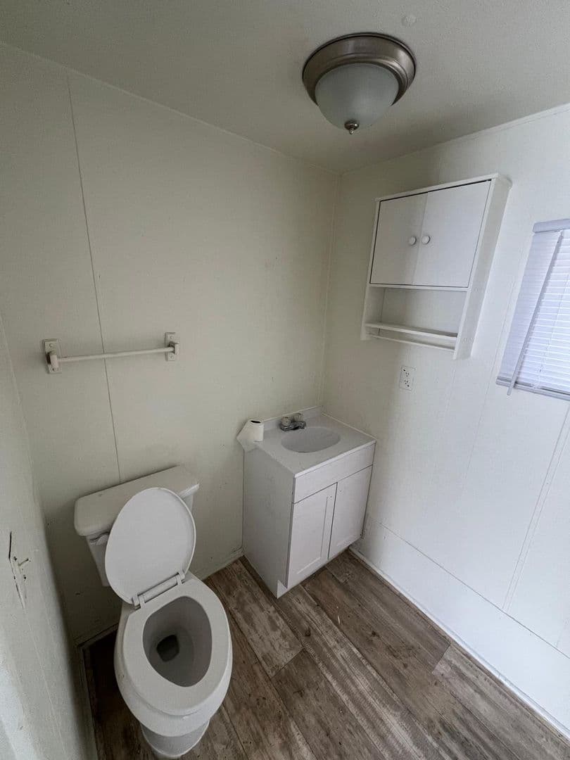 Renovated 2-Bed, 1-Bath Mobile Home 18 of 35