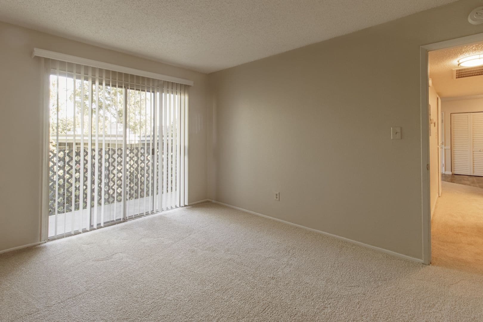 Stamas Lane - 4900-4948 Stamas Lane 10 of 16