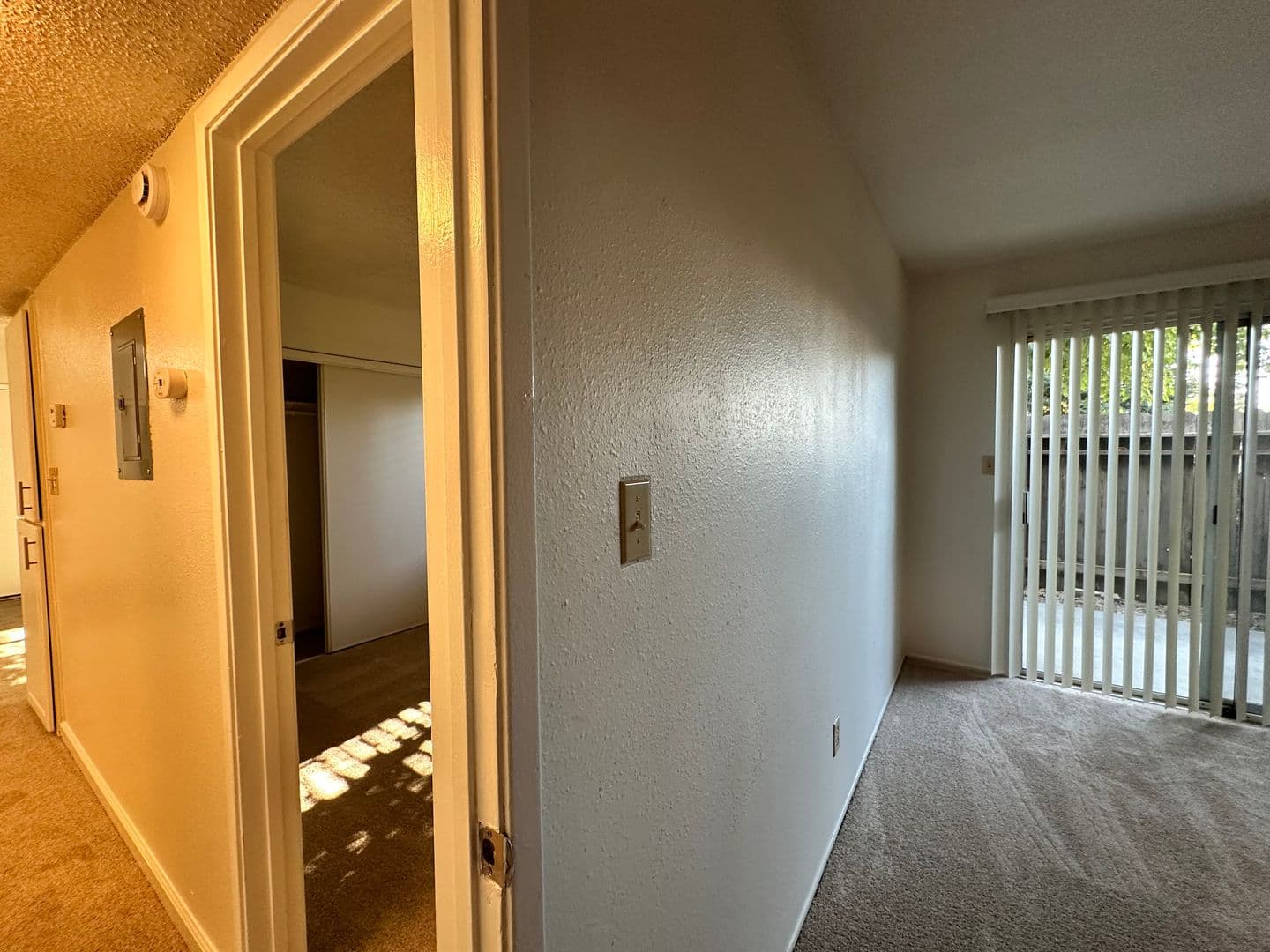 Stamas Lane - 4900-4948 Stamas Lane 11 of 31