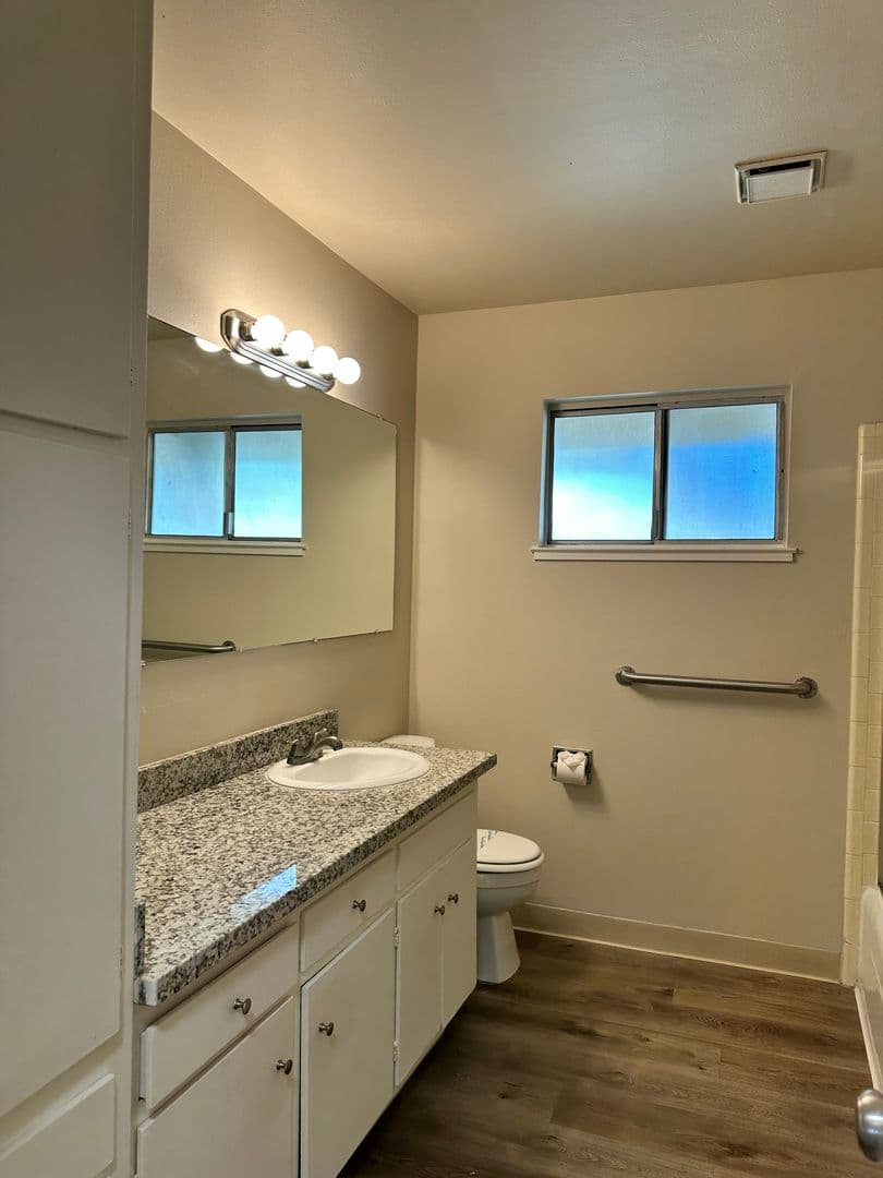 63rd Street at 4460 - 4668 63rd Street 28 of 30