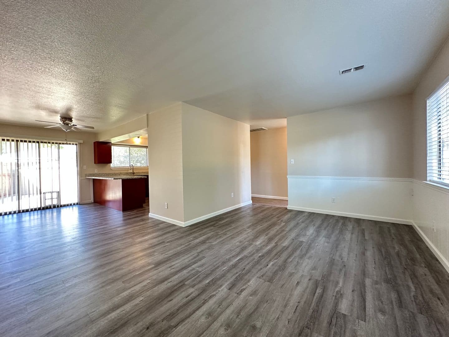 63rd Street at 4460 - 4668 63rd Street 5 of 33