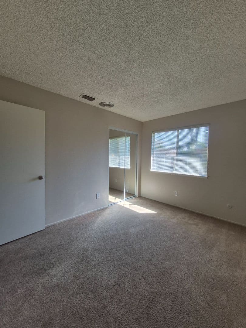Hayward Drive (7338) 4 of 21