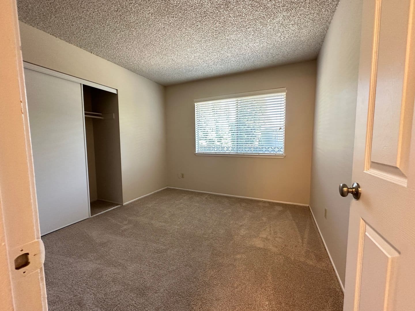 Stamas Lane - 4900-4948 Stamas Lane 10 of 15