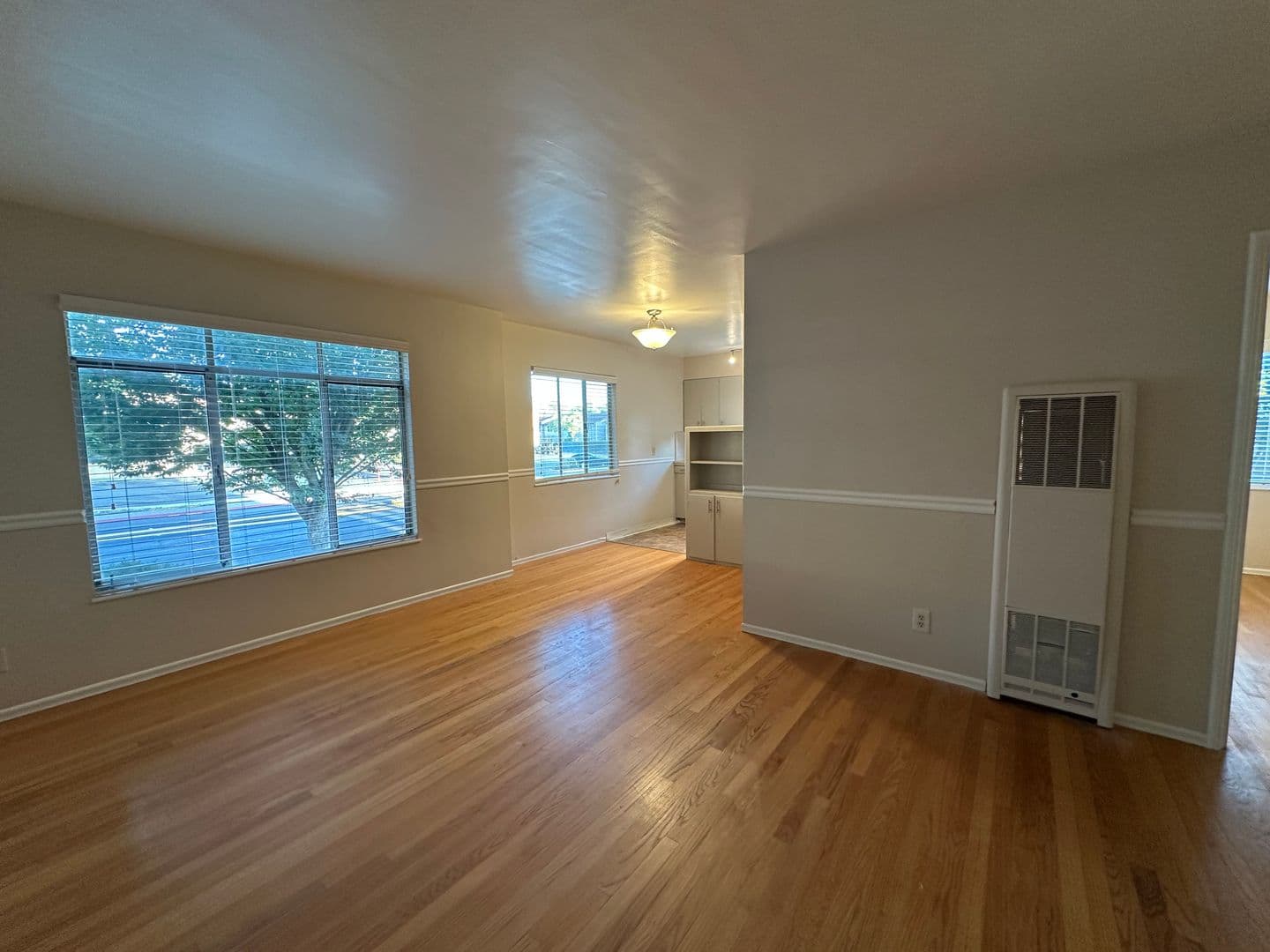 Carlson Drive (5488, 5492) 9 of 27