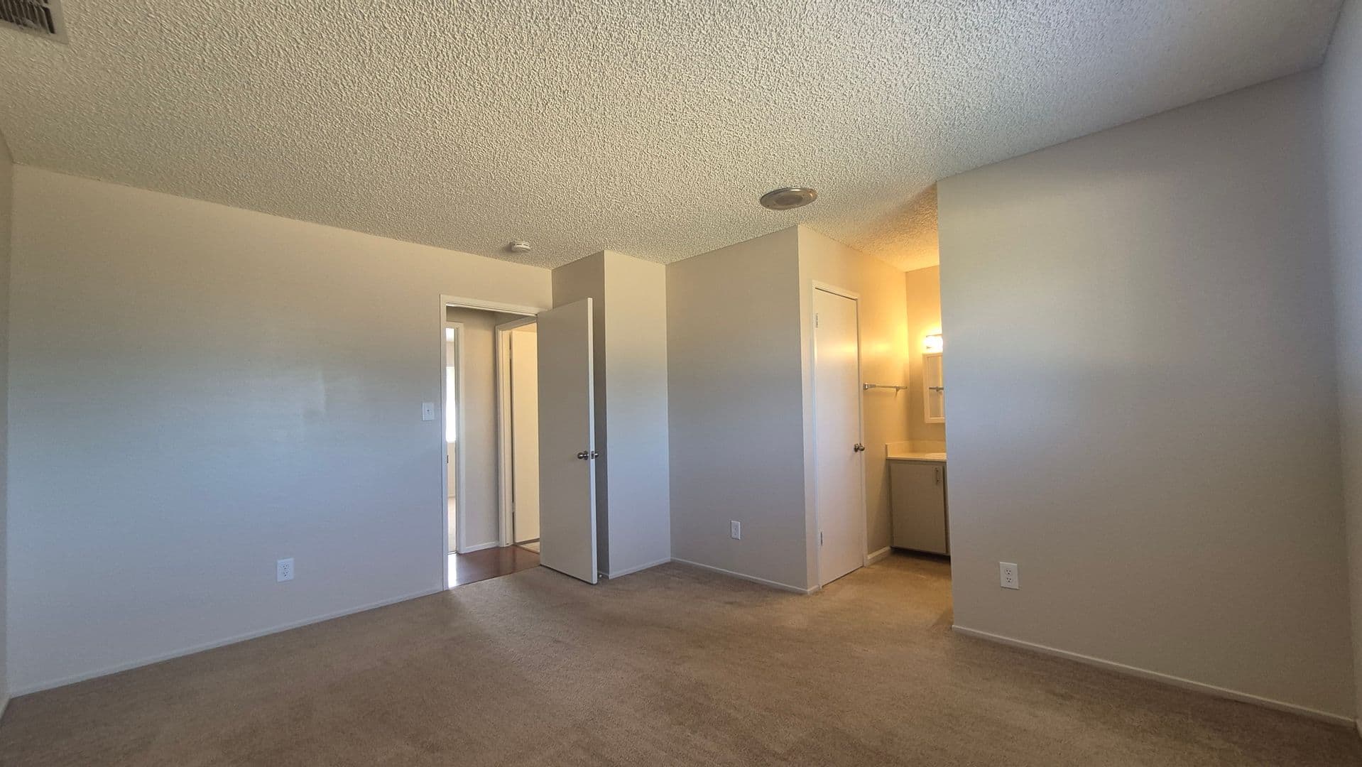 Hayward Drive (7338) 19 of 21