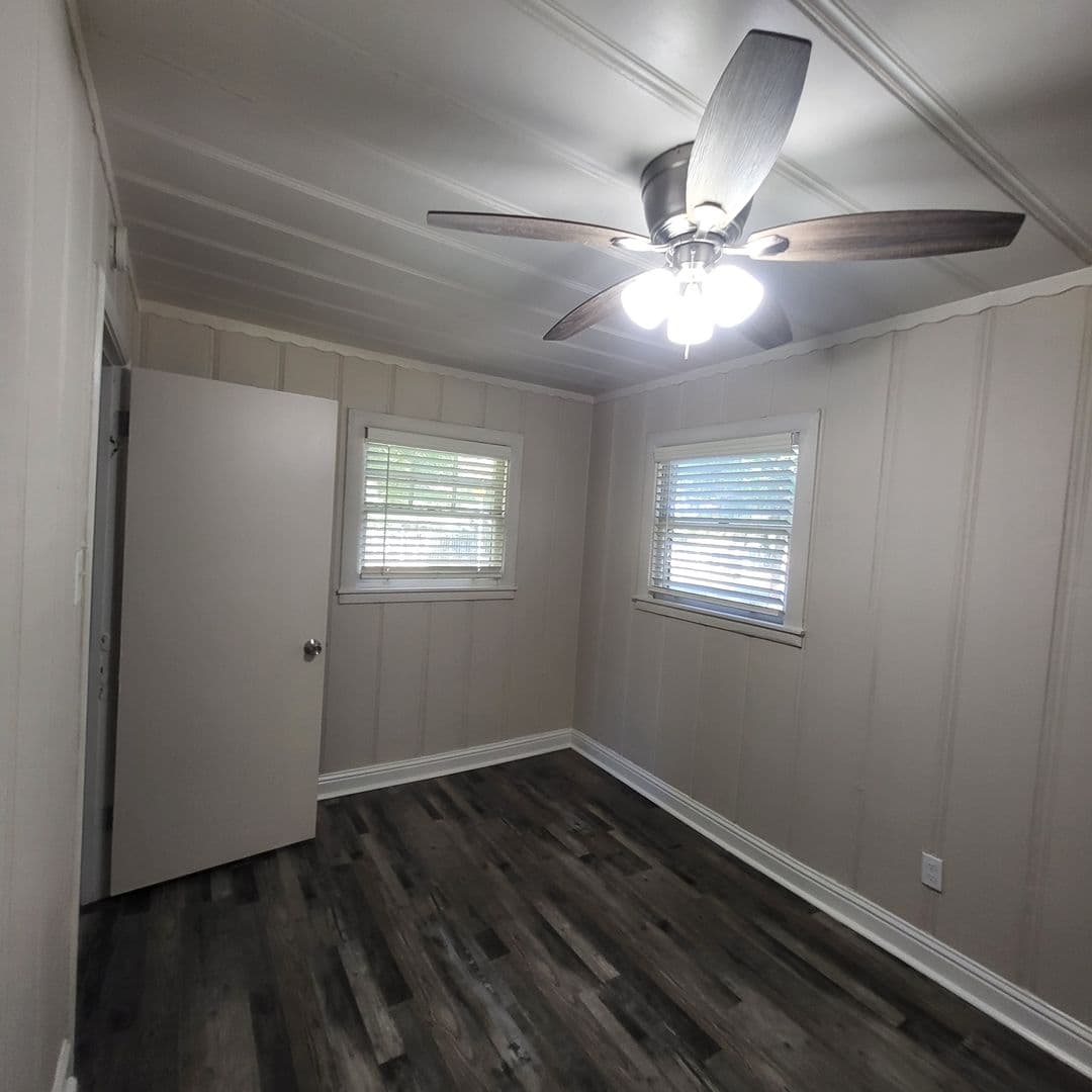 63rd Street at 4460 - 4668 63rd Street 15 of 19