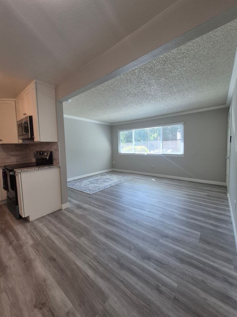 Newly Updated 2BD! Central Air & Heat, Dishwasher, On-Site Parking Space Included, Desirable Midtown Location, Receive $1,200 Off 1st Month's Rent For A Limited Time! Available Now! 16 of 31