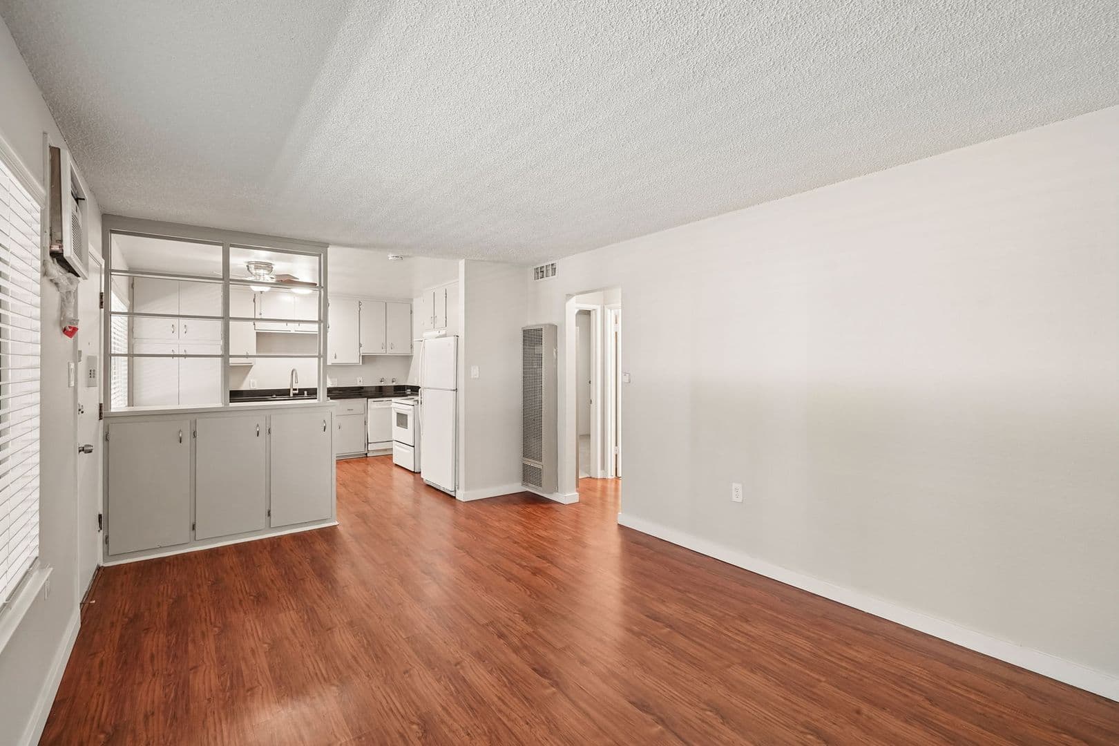 63rd Street at 4460 - 4668 63rd Street 8 of 19