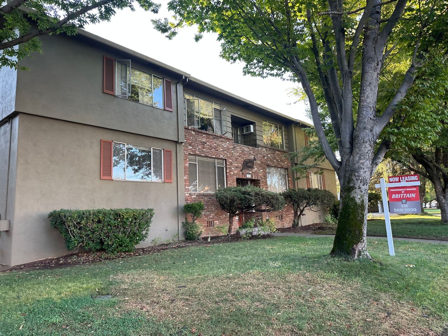 Carlson Drive (5488, 5492) 32 of 32