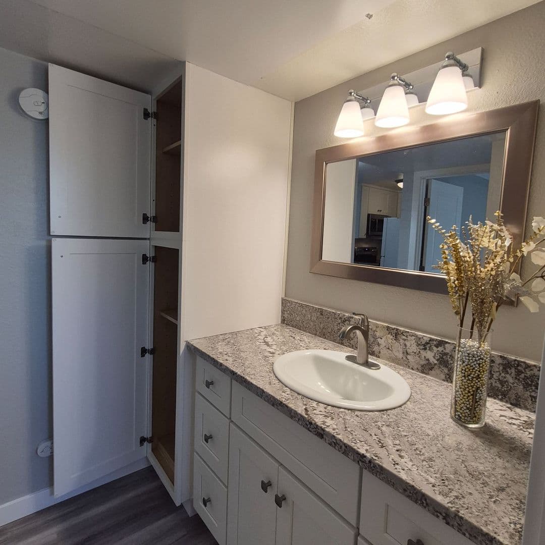 Newly Updated 2BD! Central Air & Heat, Dishwasher, On-Site Parking Space Included, Desirable Midtown Location, Receive $1,200 Off 1st Month's Rent For A Limited Time! Available Now! 15 of 31