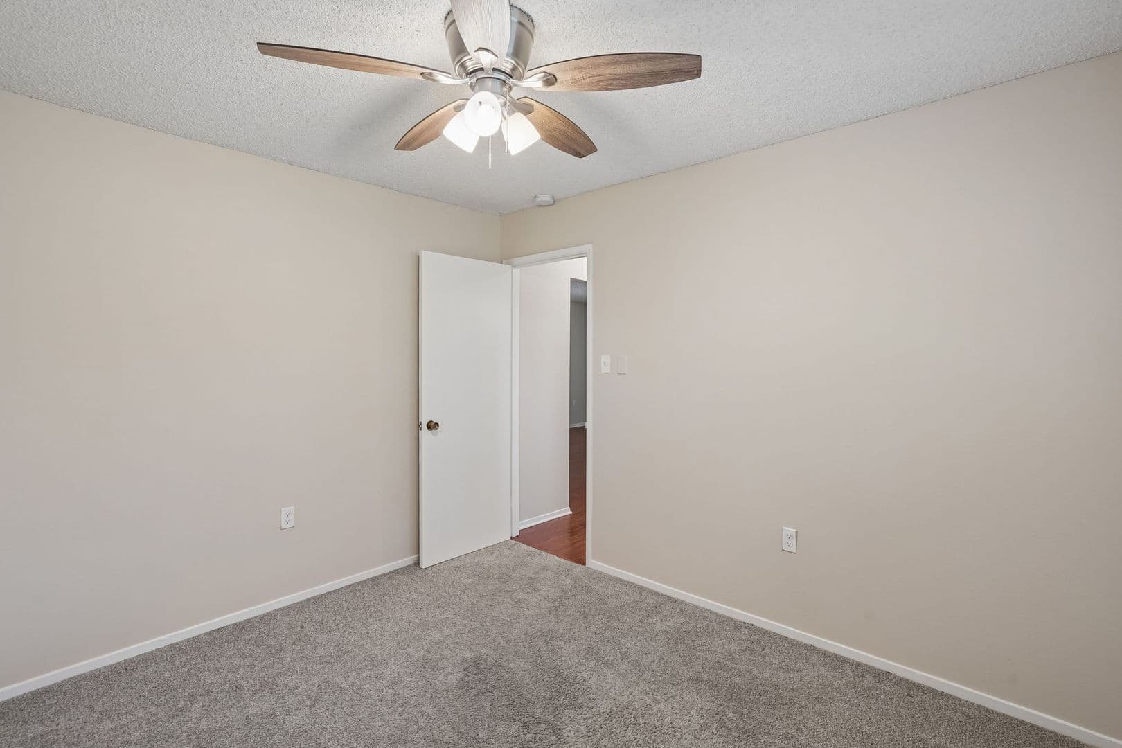 63rd Street at 4460 - 4668 63rd Street 19 of 21