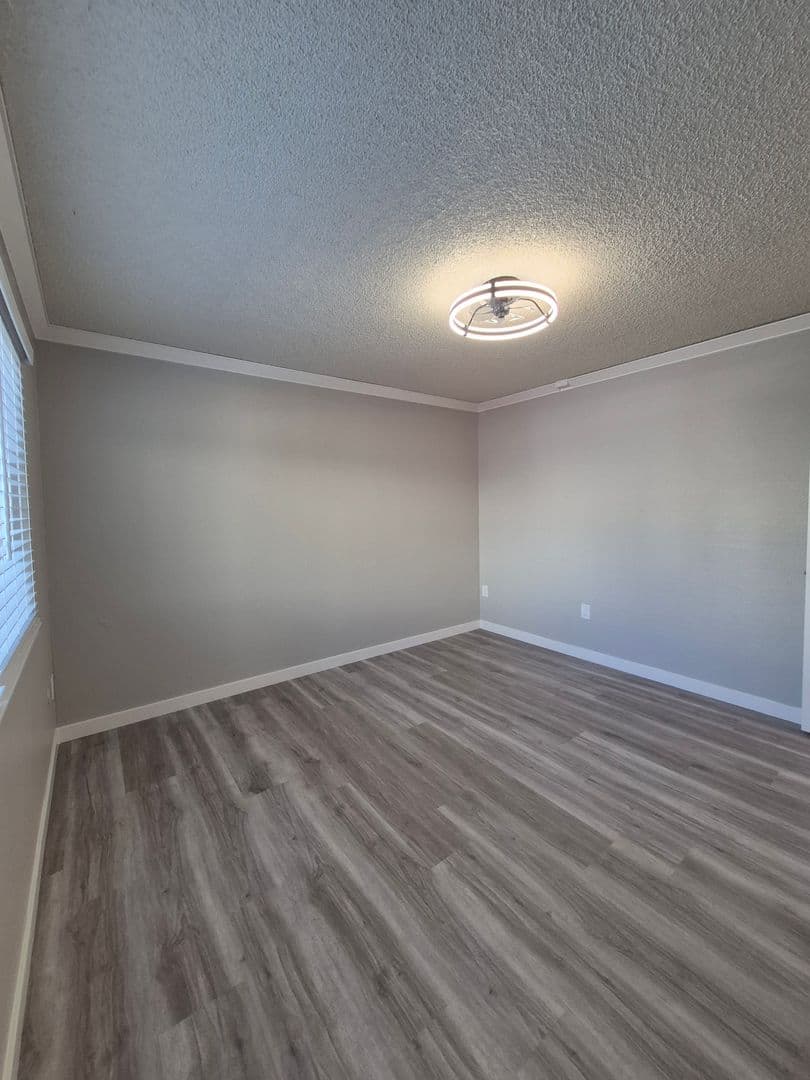 Newly Updated 2BD! Central Air & Heat, Dishwasher, On-Site Parking Space Included, Desirable Midtown Location, Receive $1,200 Off 1st Month's Rent For A Limited Time! Available Now! 28 of 31