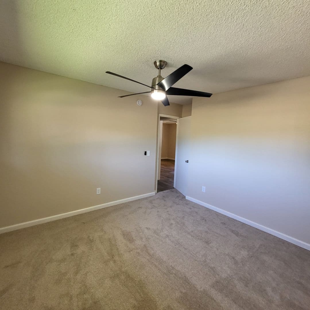 63rd Street at 4460 - 4668 63rd Street 5 of 30