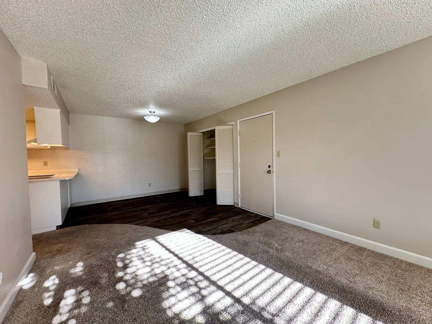 Stamas Lane - 4900-4948 Stamas Lane 18 of 25