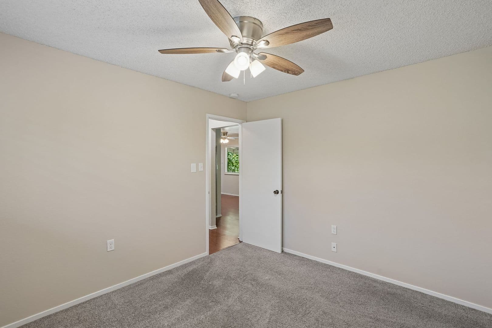 63rd Street at 4460 - 4668 63rd Street 16 of 21