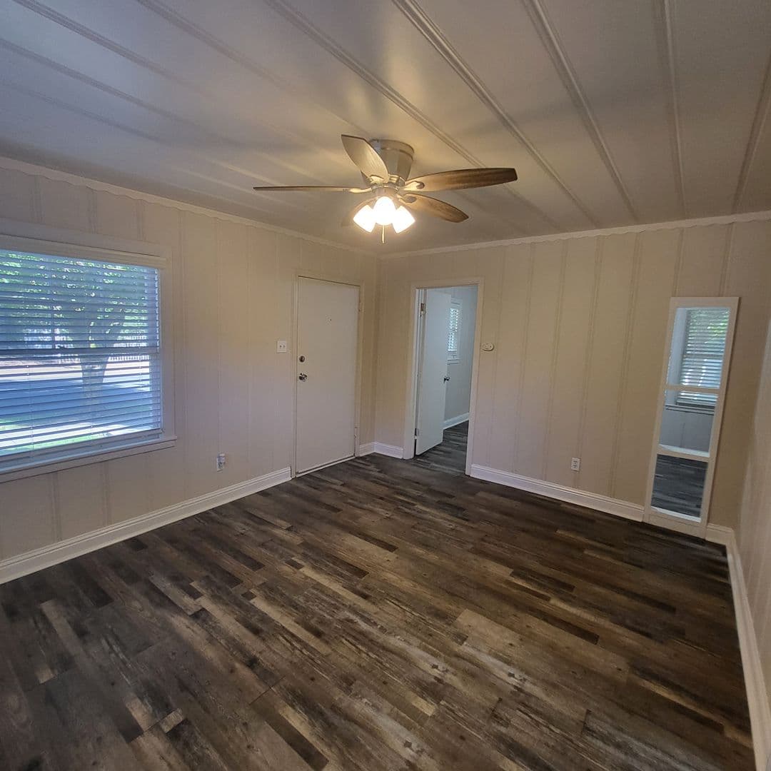 63rd Street at 4460 - 4668 63rd Street 8 of 19
